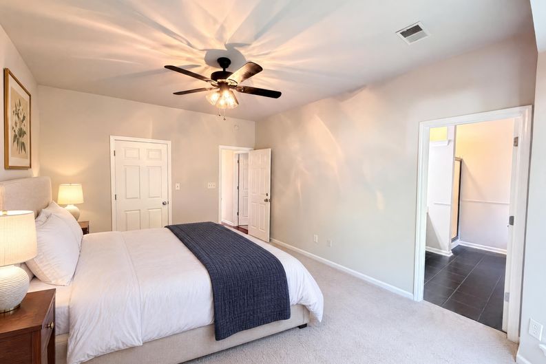 Photo 4 of 17 of 8536 Albury Walk Ln, Charlotte, NC