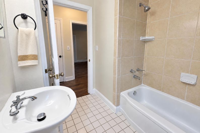 Photo 14 of 16 of 1315 Saturn Dr, Nashville, TN