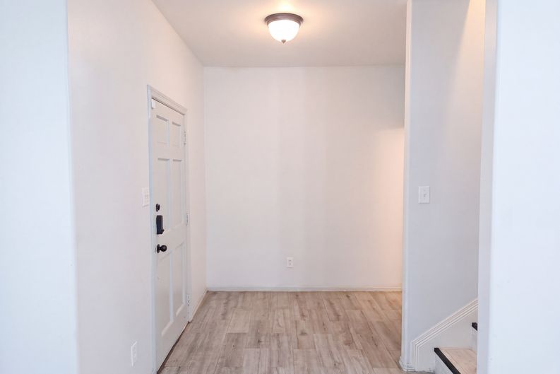 Photo 7 of 26 of 2116 S 6th St, McAllen, TX