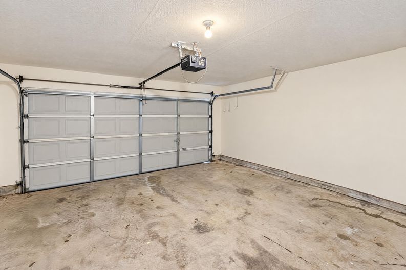 Photo 16 of 18 of 9911 Max Ln, Frisco, TX