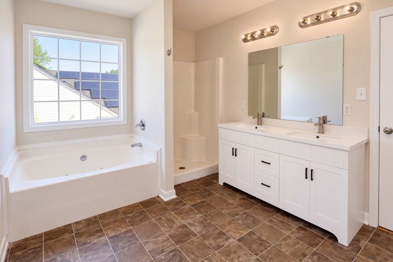 Photo 18 of 22 of 3153 Chartwood Dr, Sandston, VA
