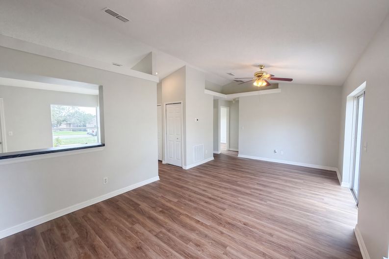 Photo 10 of 20 of 13319 Caspian Ln, Clermont, FL