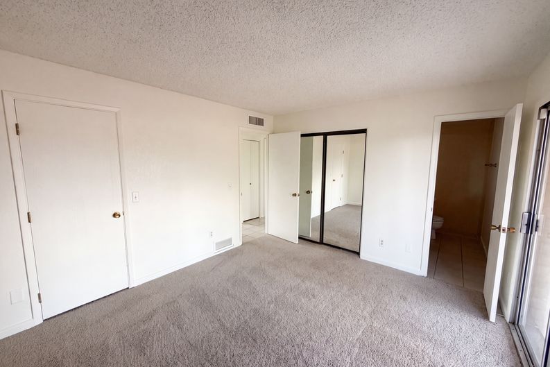 Photo 4 of 19 of 7949 E Manitoba Pl, Tucson, AZ