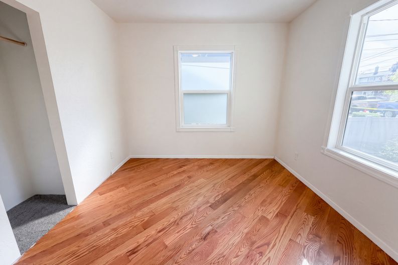 Photo 9 of 16 of 12730 SE 25th Ave, Portland, OR
