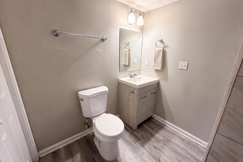 Photo 13 of 19 of 5067 Redan Rd, Stone Mountain, GA