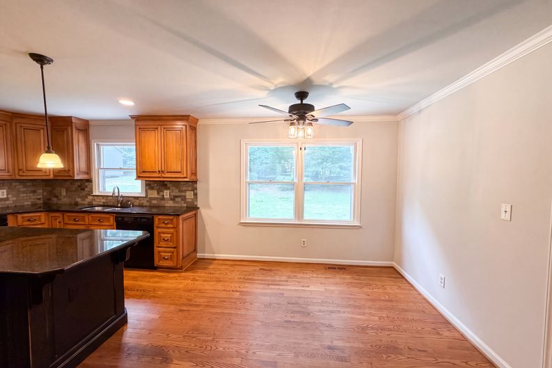 Photo 6 of 22 of 3029 Southampton Cir, Gastonia, NC
