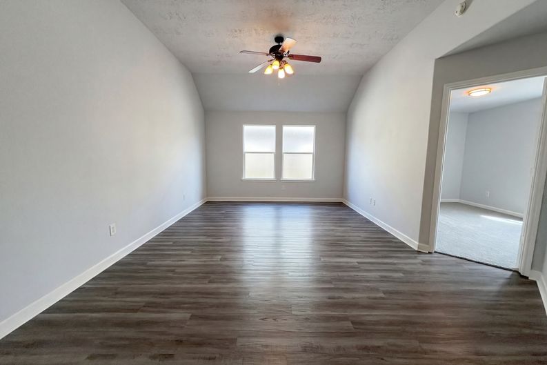 Photo 16 of 22 of 12111 Virline Ln, Houston, TX