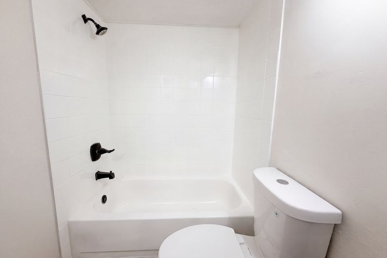 Photo 15 of 23 of 8048 Kilwinning Ln, Jacksonville, FL