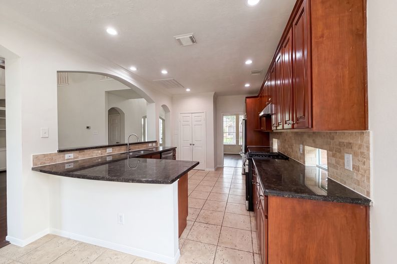 Photo 9 of 33 of 3106 Forrester Dr, Pearland, TX