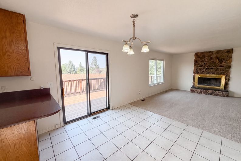 Photo 9 of 38 of 8273 W Plymouth Pl, Littleton, CO