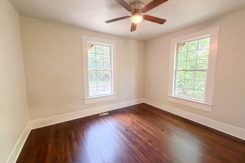 Photo 4 of 16 of 1108 Taylor St, Durham, NC