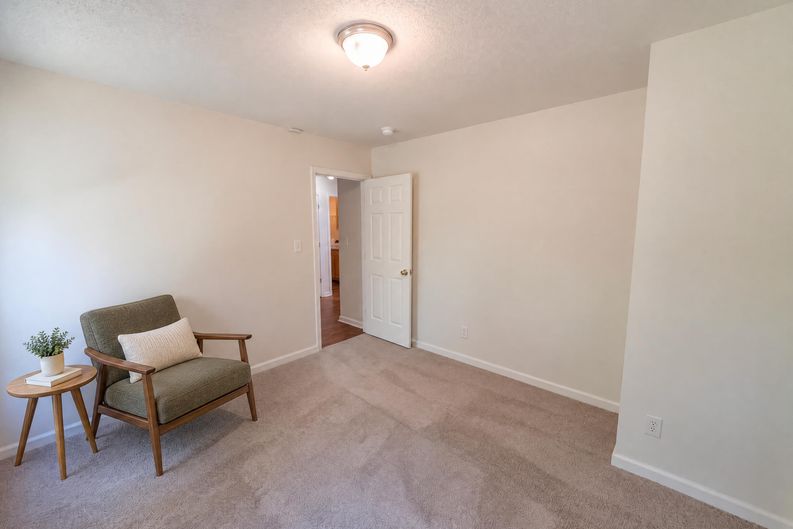 Photo 16 of 23 of 4315 Enoch Dr, Charlotte, NC