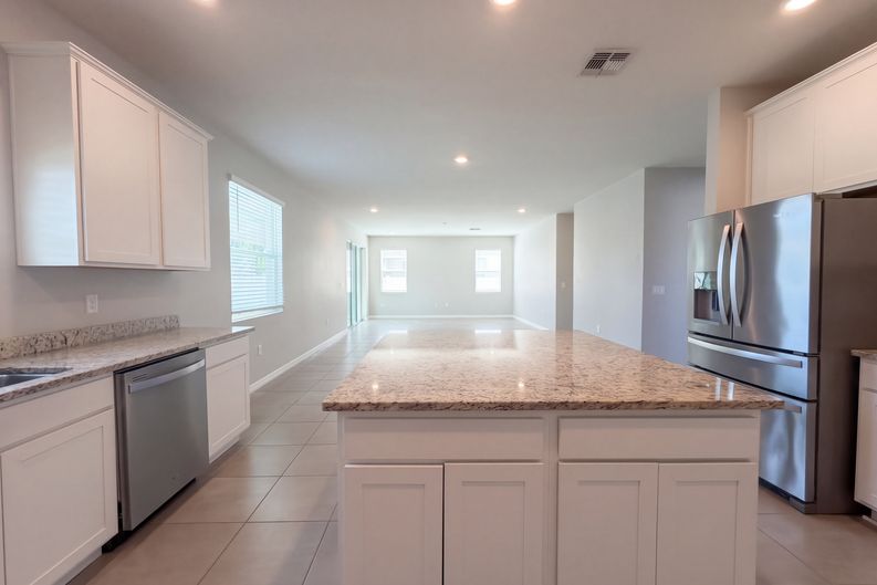Photo 6 of 71 of 585 Barrier Reef St, Ruskin, FL