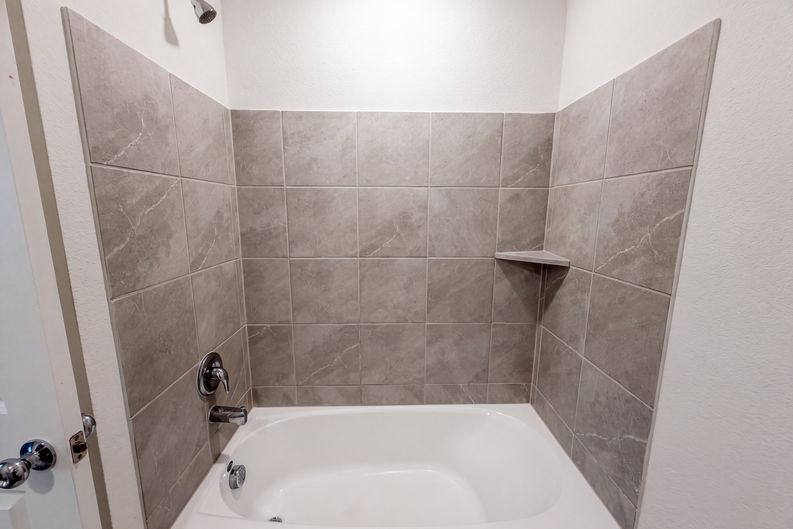 Photo 14 of 18 of 2972 Audles Ln, Dallas, TX