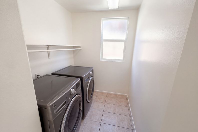 Photo 10 of 26 of 25975 Avenida Classica, Moreno Valley, CA