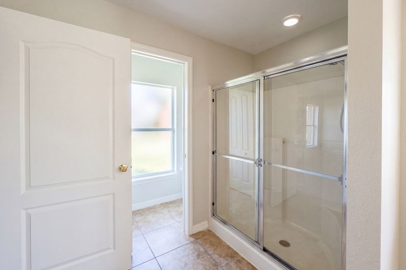 Photo 18 of 25 of 457 Marathon Ln, Sanford, FL