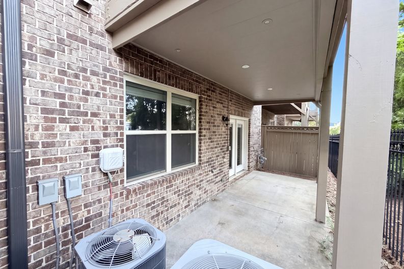 Photo 38 of 44 of 2256 Royal Vineyard Ln SE, Smyrna, GA