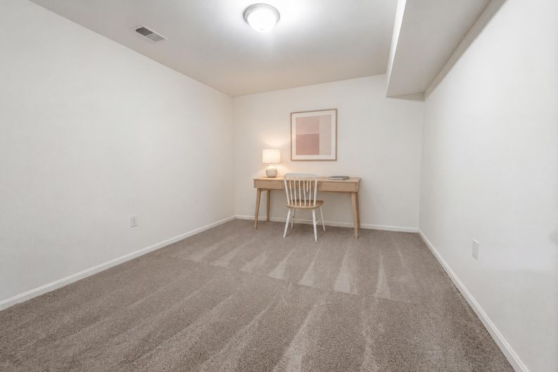 Photo 20 of 23 of 645 N Armistead St, Alexandria, VA