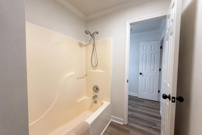 Photo 17 of 45 of 105 Ridgemere Ct, Winston Salem, NC