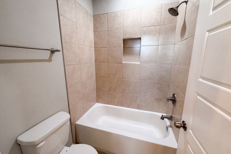Photo 10 of 21 of 5317 Winmire Ln, Stone Mountain, GA