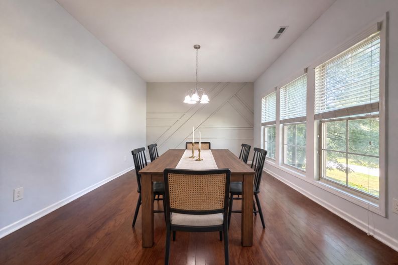 Photo 8 of 28 of 6621 Blalock Forest Dr, Willow Spring, NC