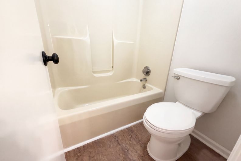 Photo 13 of 23 of 1819 Bourne Cir, Clarksville, TN