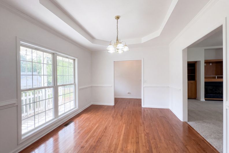 Photo 8 of 39 of 3073 Saratoga Dr, Dalton, GA