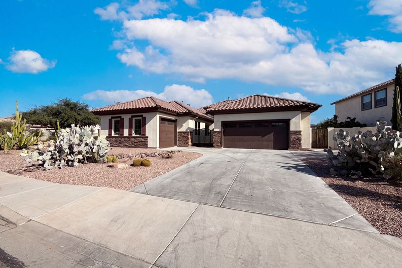 Photo 16 of 40 of 701 E Charlevoix Ave, Gilbert, AZ