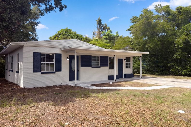 Photo 19 of 21 of 1610 Stevensons Dr, Clearwater, FL