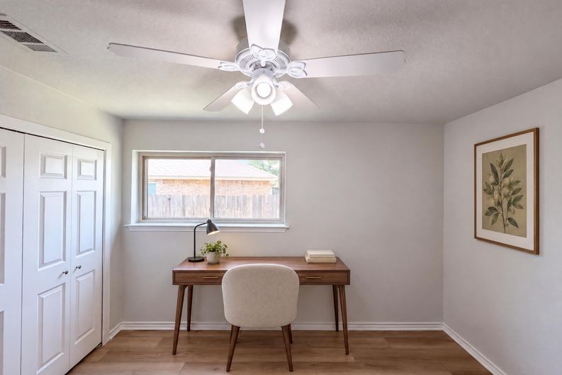 Photo 14 of 21 of 220 Grand Meadow Dr, Fort Worth, TX