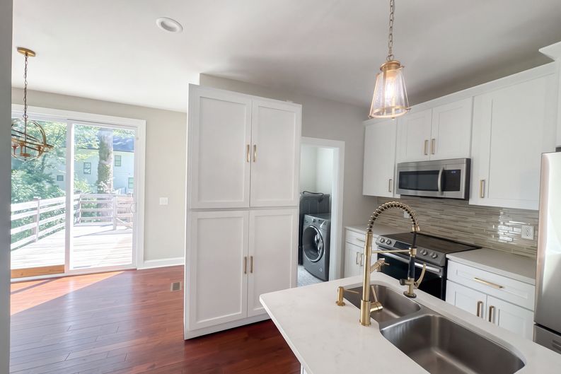 Photo 7 of 76 of 213 Joseph E Lowery Blvd NW, Atlanta, GA