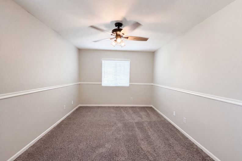 Photo 21 of 35 of 2571 Cantara Ct, Sacramento, CA