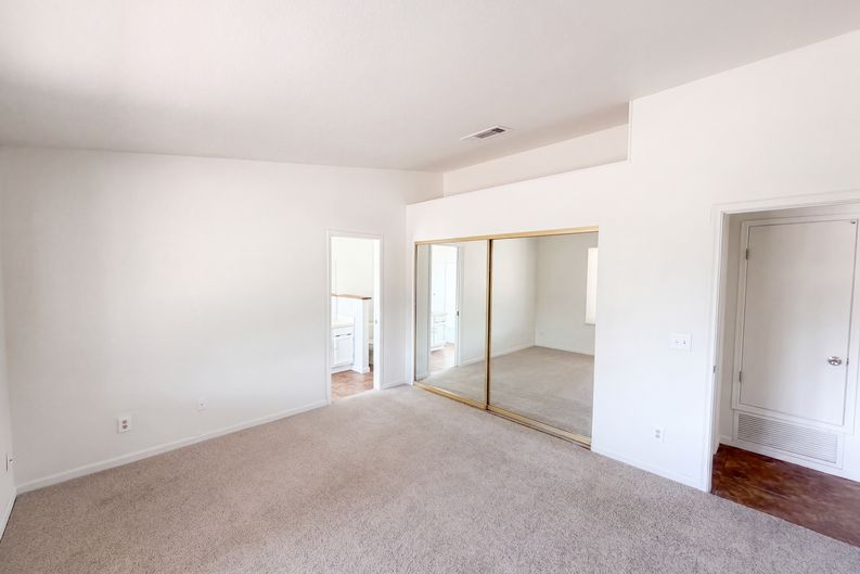 Photo 13 of 18 of 5840 N Belbrook Dr, Tucson, AZ