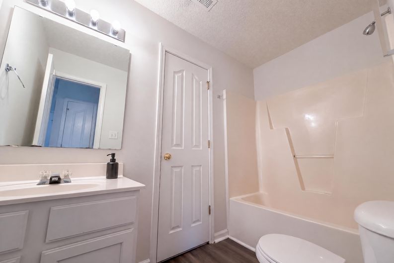 Photo 13 of 20 of 3105 Passour Ridge Ln, Charlotte, NC