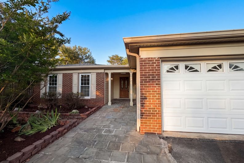 Photo 35 of 51 of 8947 Rosewood St, Manassas, VA