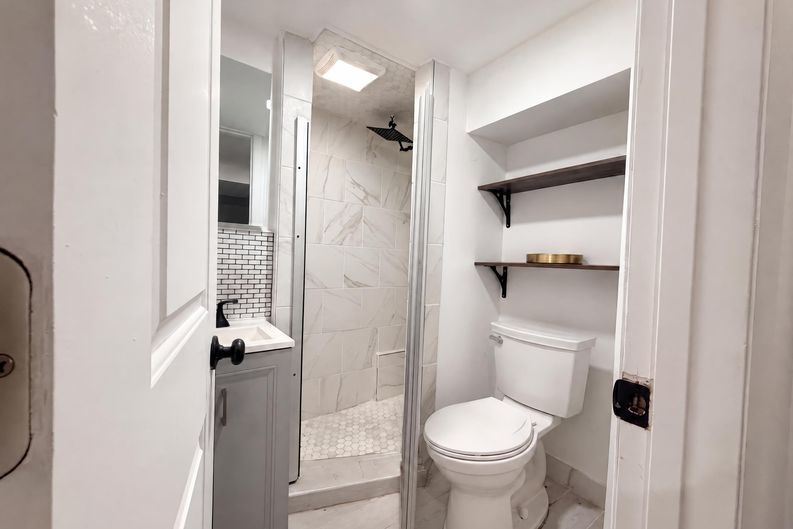 Photo 12 of 20 of 6455 Norborne Ave, Dearborn Heights, MI
