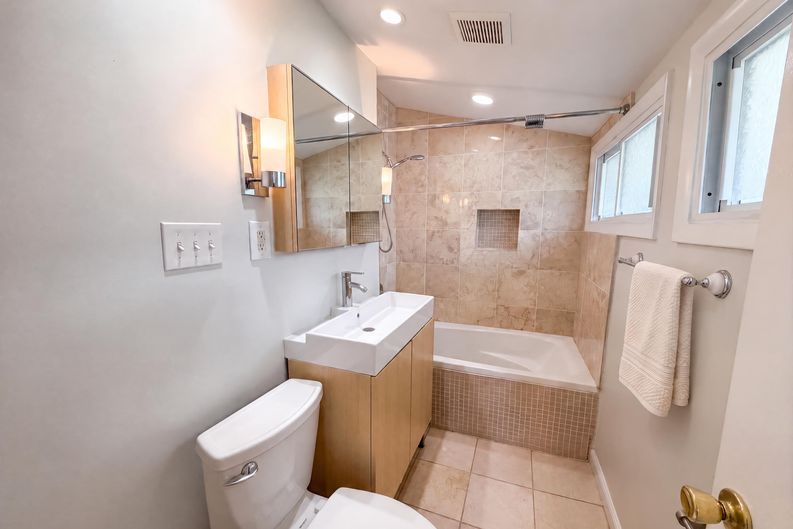Photo 9 of 21 of 7405 Flower Ave, Takoma Park, MD