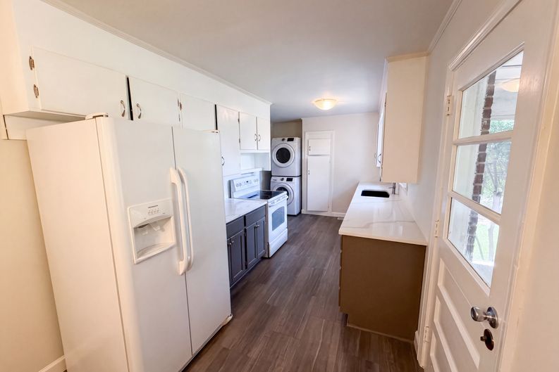 Photo 4 of 18 of 16 Gardenia Dr, Greenville, SC