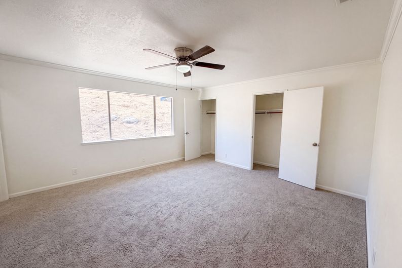 Photo 16 of 29 of 6041 Thornicroft Dr, Valley Springs, CA