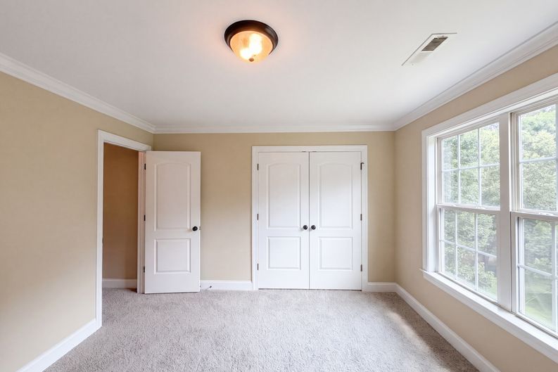 Photo 13 of 25 of 5474 Alamo Dr, Winston Salem, NC