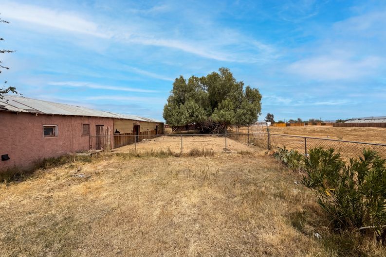 Photo 32 of 42 of 11950 Lee Ave, Adelanto, CA