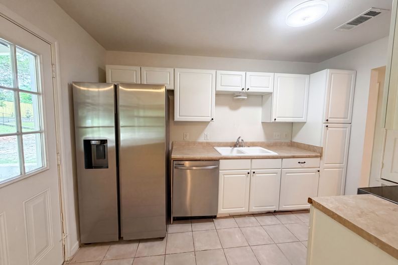 Photo 6 of 16 of 912 Hackberry St, Copperas Cove, TX