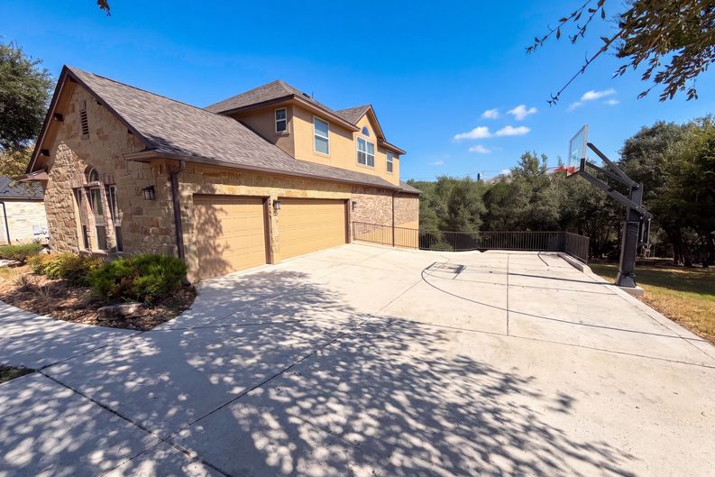 Photo 26 of 30 of 918 Santa Cruz, New Braunfels, TX