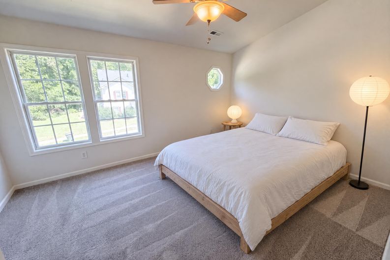 Photo 6 of 21 of 9514 Littleleaf Dr, Charlotte, NC
