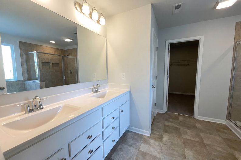 Photo 6 of 18 of 2693 Watergarden St, York, SC