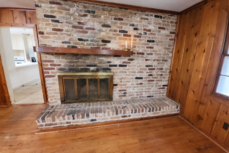 Photo 12 of 19 of 4604 Oak Ridge Rd, Mobile, AL
