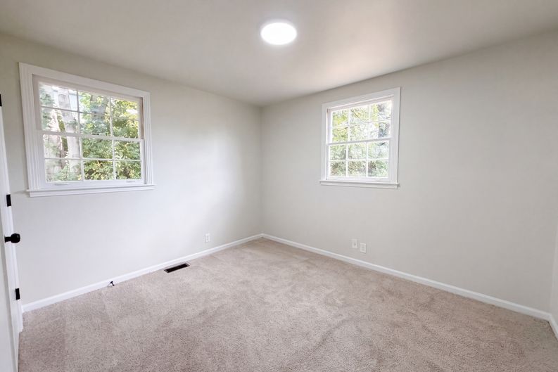 Photo 7 of 16 of 1004 Glenview Dr, Nashville, TN