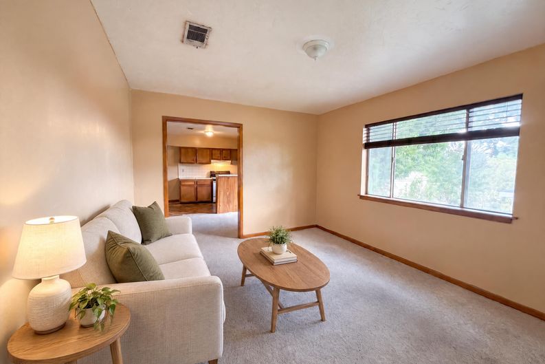 Photo 19 of 26 of 714 Bolling Ln, Houston, TX
