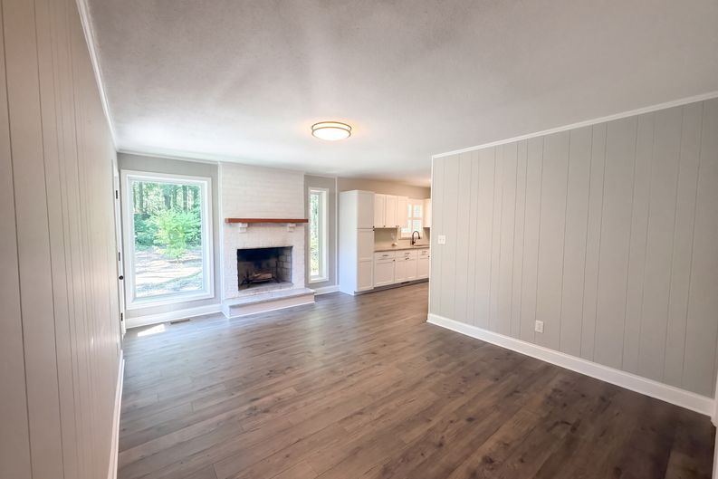 Photo 3 of 24 of 302 Partridge Cir, Summerville, SC