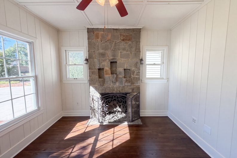 Photo 14 of 16 of 208 Pressly St, Clover, SC